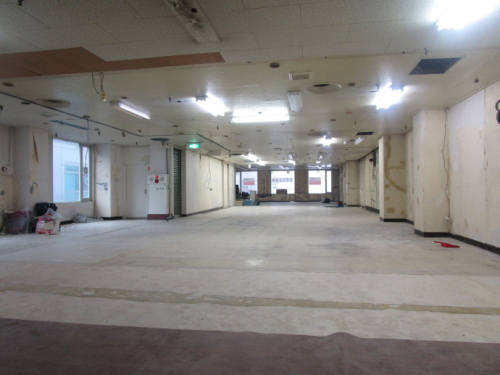 イワマ靴店三越前ビル