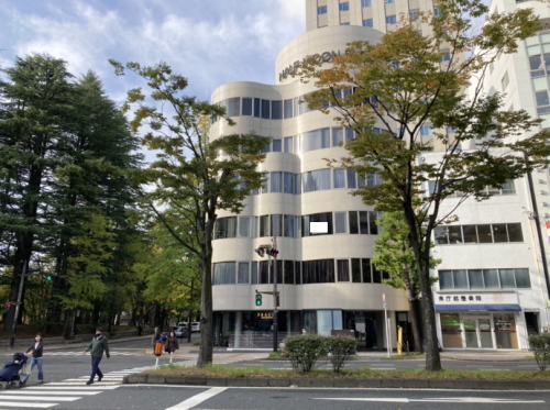 ハーフムーンビル