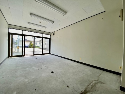 第一吉田店マンション 1階西側