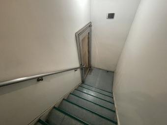 オーシャンビル　地下1階